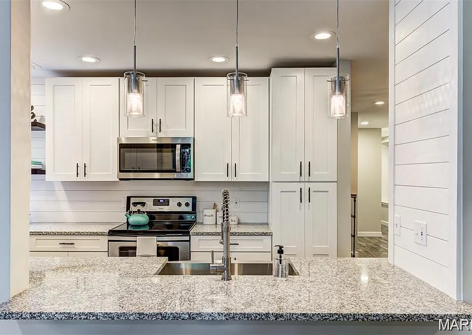 4250 Lindell Blvd #101