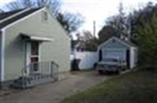 2nd image of 1604 1st Ave SW