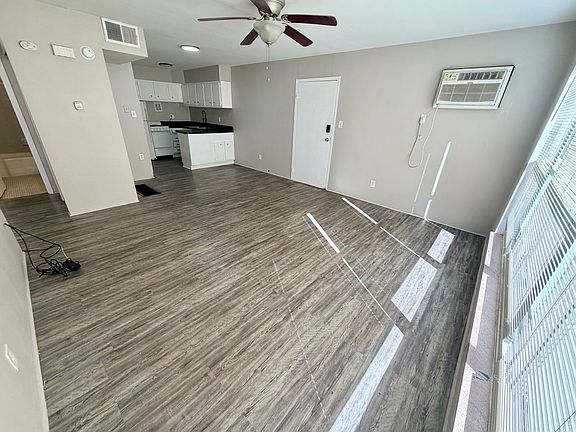 3rd image of 1556 Alexandria Dr #4A-Z3