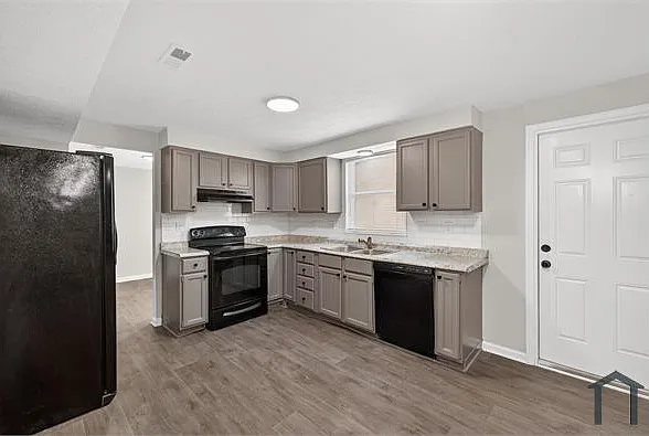 7321 Glenmont Dr — Photo 21