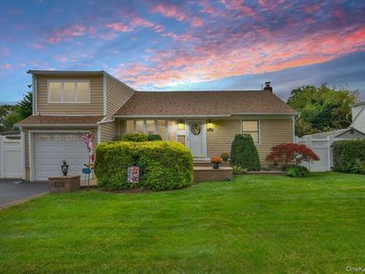 4042 Old Post Road, Seaford, NY, 11783