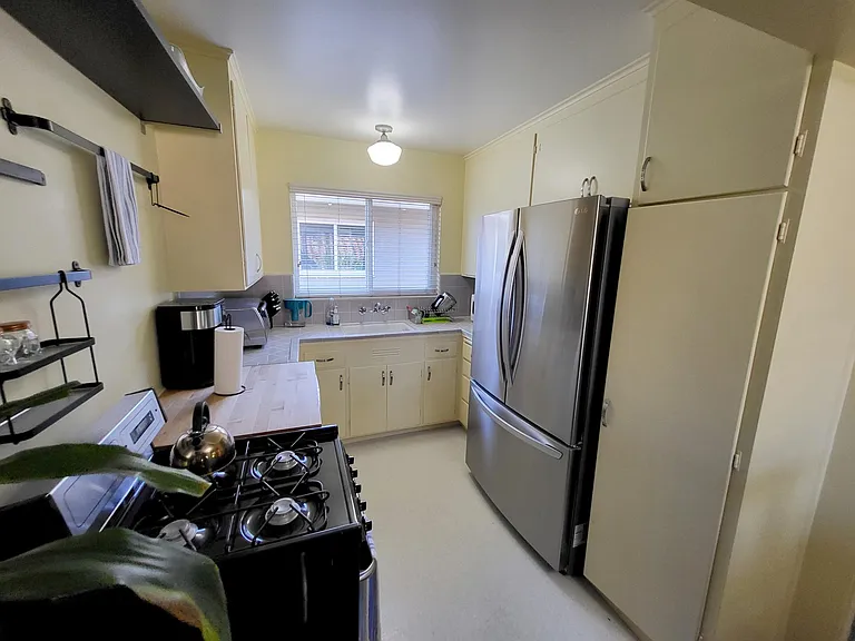 1350 Hoover St #4 — Photo 6