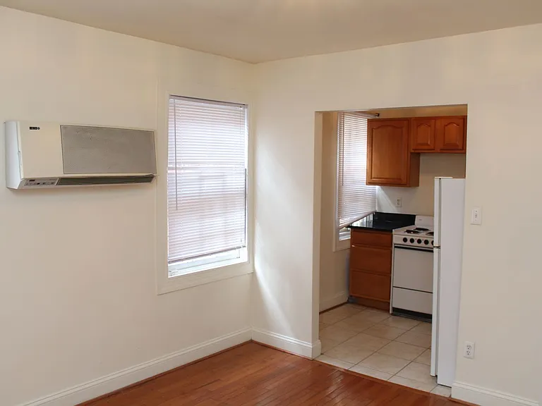809 Park Ave — Photo 5