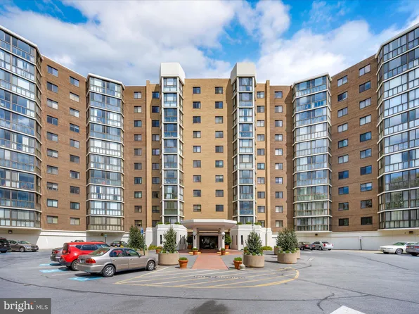 15100 Interlachen Dr #4-320, Silver Spring, MD 20906