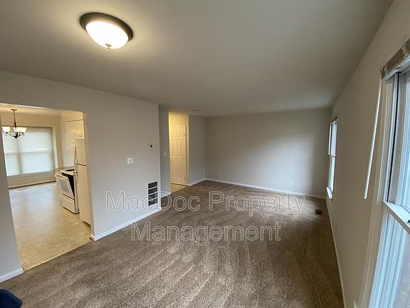 4th image of 808 Grove Ave
