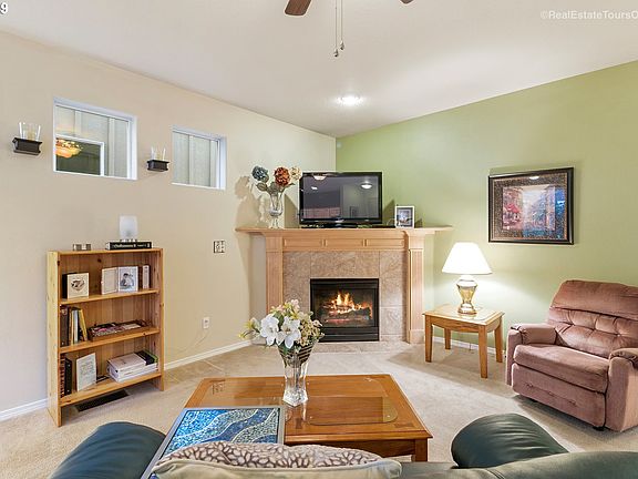 3rd image of 4541 SE Teakwood St
