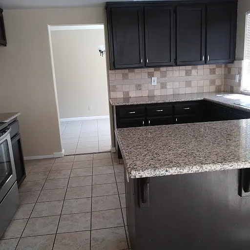 532 Klopping Ct — Photo 3