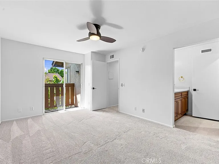 128 Clearbrook — Photo 13