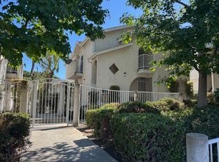 953 W 1st St, San Pedro, CA 90731