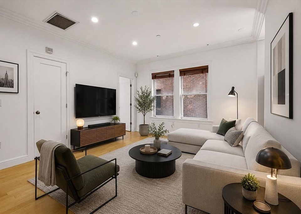 1st image of 7 Stillman Pl #5