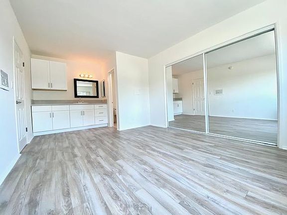 4th image of 12710 Mitchell Ave APT 15