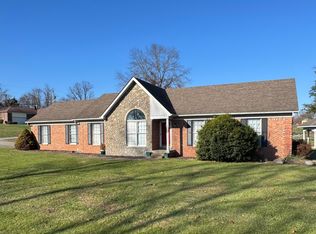 110 Chimney Rock Dr, Shepherdsville, KY 40165