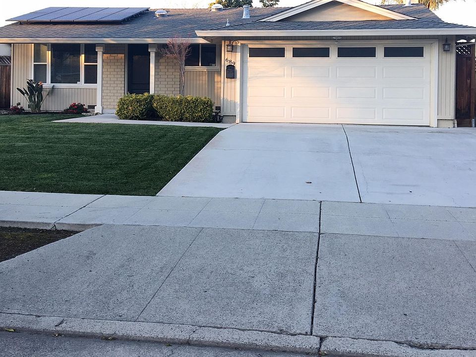 1st image of 689 Cree Dr