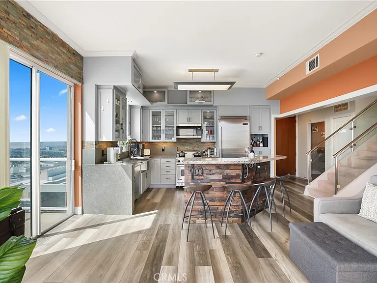 488 E Ocean #P2 — Photo 8