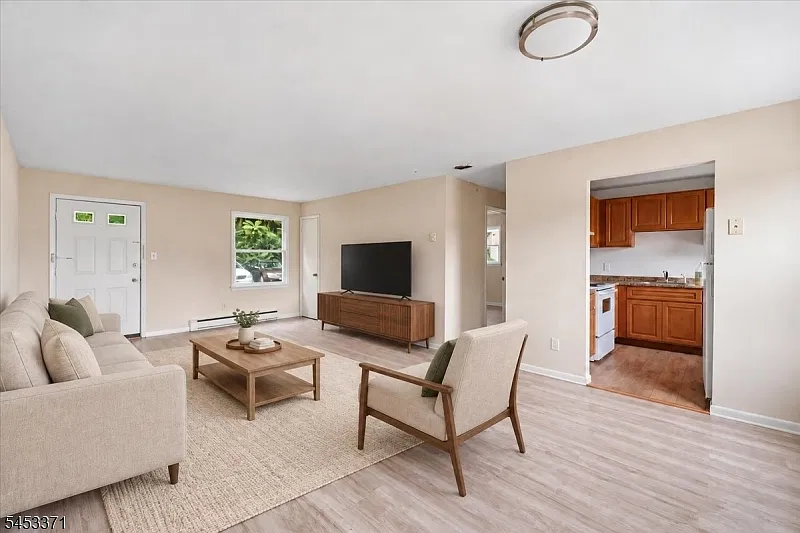 1 bed, 1.0 bath, $1,525 — Photo 1