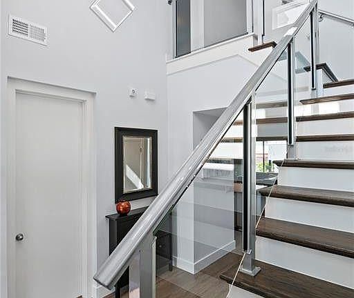 3rd image of 13086 Stoddart Ave