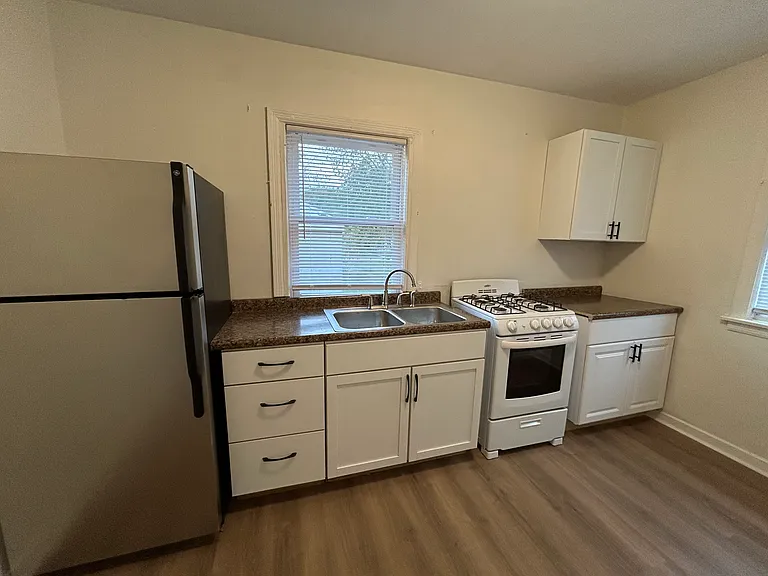 2156 Vermont St — Photo 12