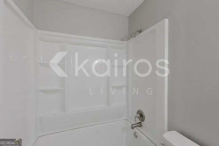 320 Deerpark Dr — Photo 17
