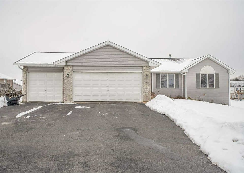 1st image of 3208 Citadel Dr