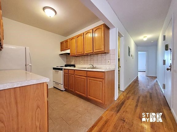 5th image of 121 Maujer St Fl 2