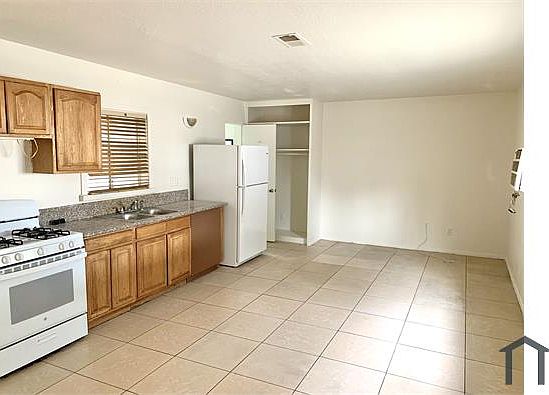 1st image of 66012 5th St #3