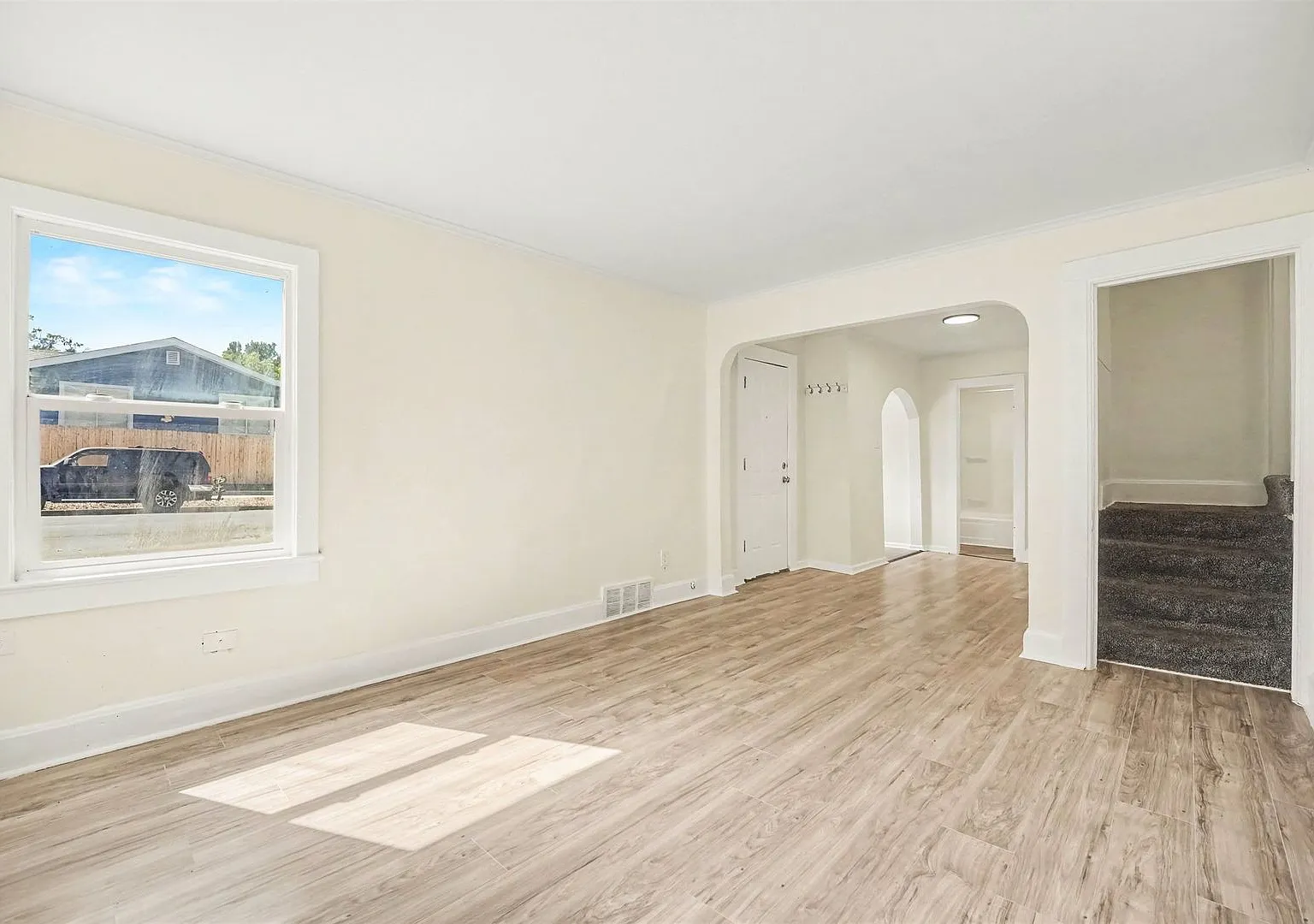 2 Bedroom 1 Bathroom Half Duplex in Denver's Villa Park — Photo 3