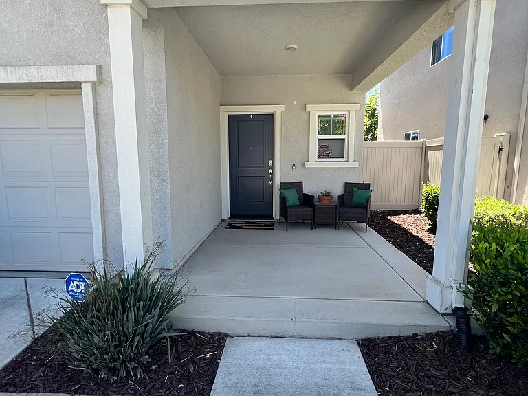 Haven Gate Way — Photo 1