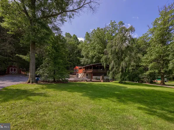 220 Resh Rd, Reinholds, PA 17569