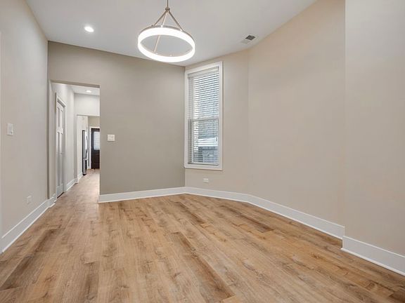 4th image of 1446 W Lexington St #1