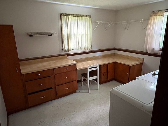 4th image of 59 Aster Ct SW