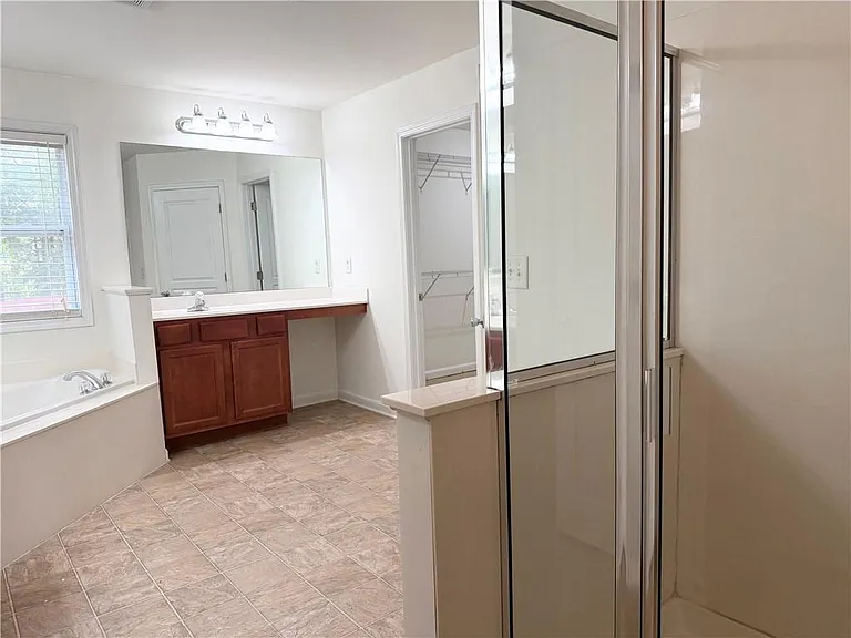 4306 Suwanee Brook Ct — Photo 47
