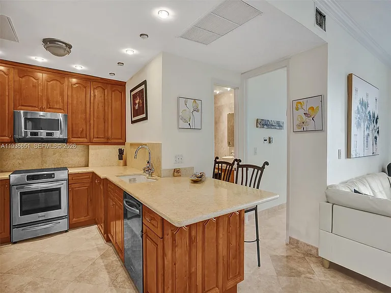 3180 S Ocean Dr #1709 — Photo 3
