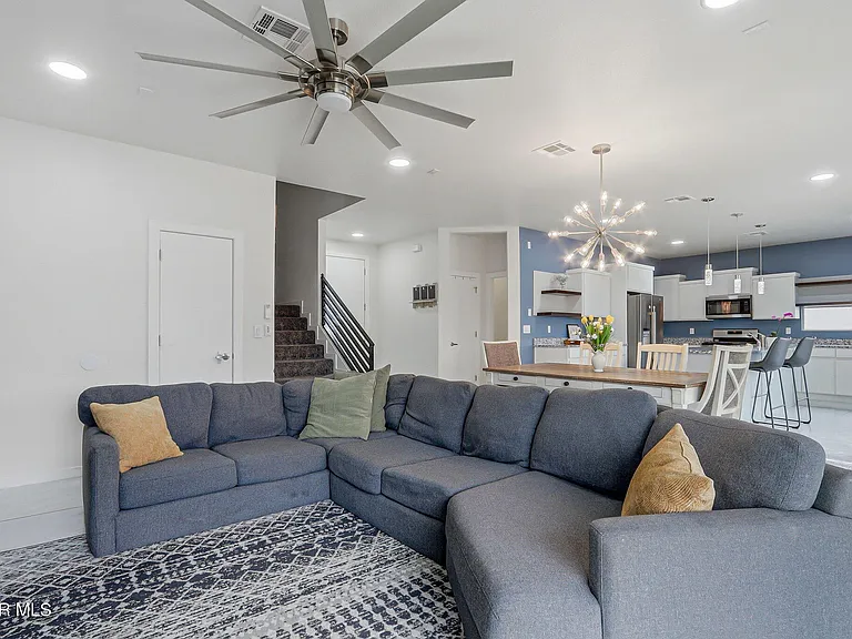 12044 Hidden Garden Pl — Photo 8