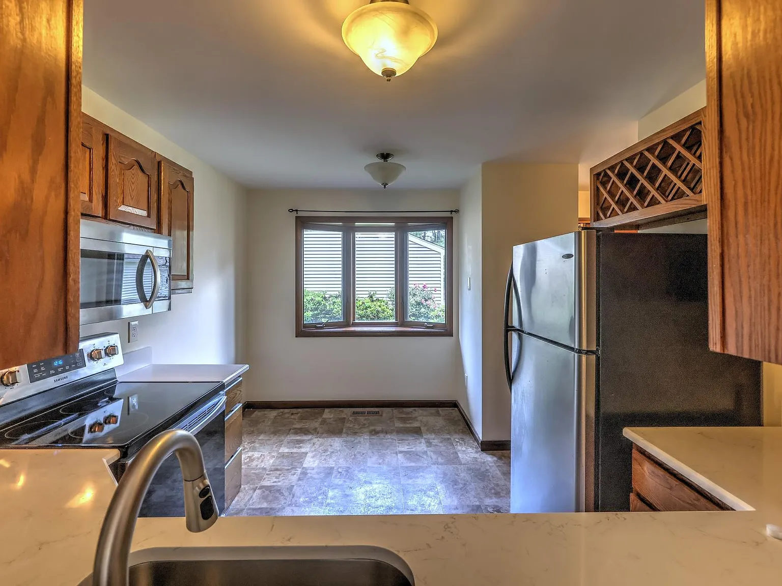 2 bed, 2.5 bath, 1620 sqft, $2,600 — Photo 4