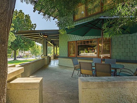 5th image of 173 Highland Pl