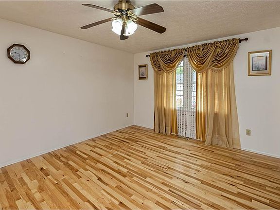 5th image of 20 Partridgeberry Way