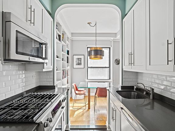 3rd image of 157 W 79th St APT 6B