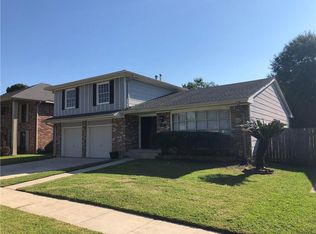 561 Lynnmeade Rd, Gretna, LA 70056