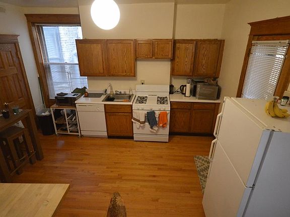 5th image of 850 W Waveland Ave #2