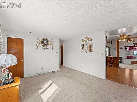 4th image of 3908 Shelley Ave