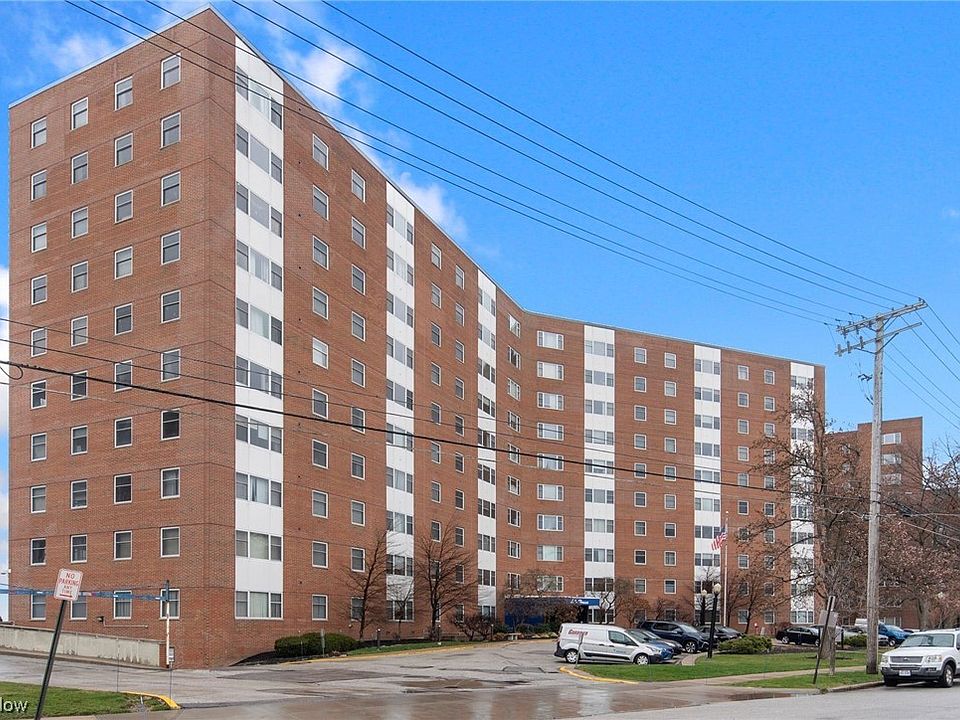 1st image of 11850 Edgewater Dr APT 122