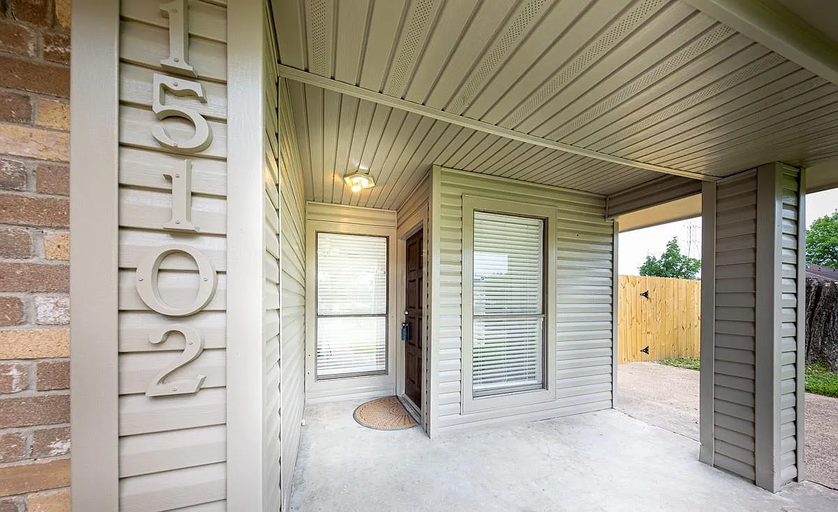 3 bed, 2.0 bath, 1478 sqft, $1,800 — Photo 2