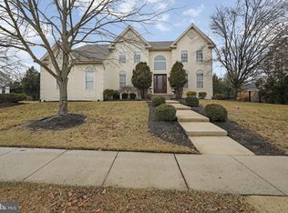 15 Richland Dr, Mount Laurel, NJ 08054