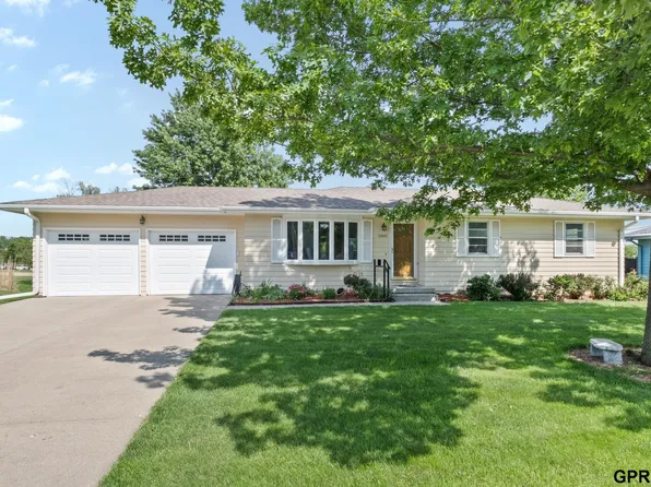 5081 S 52nd St, Omaha, NE 68117