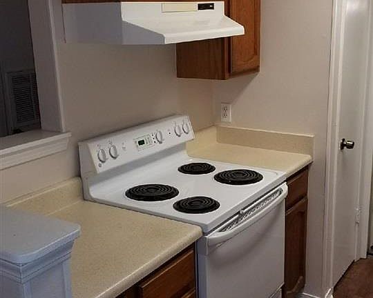 5th image of 2303 W Michigan Ave #7