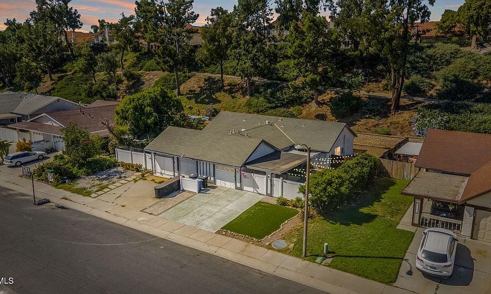 1st image of 4831 Colony Dr