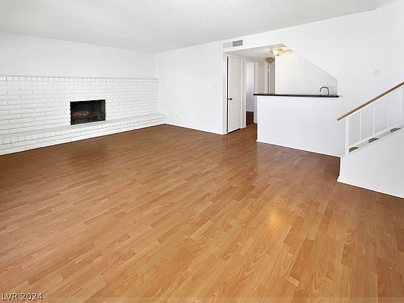 3rd image of 4025 Spitze Dr
