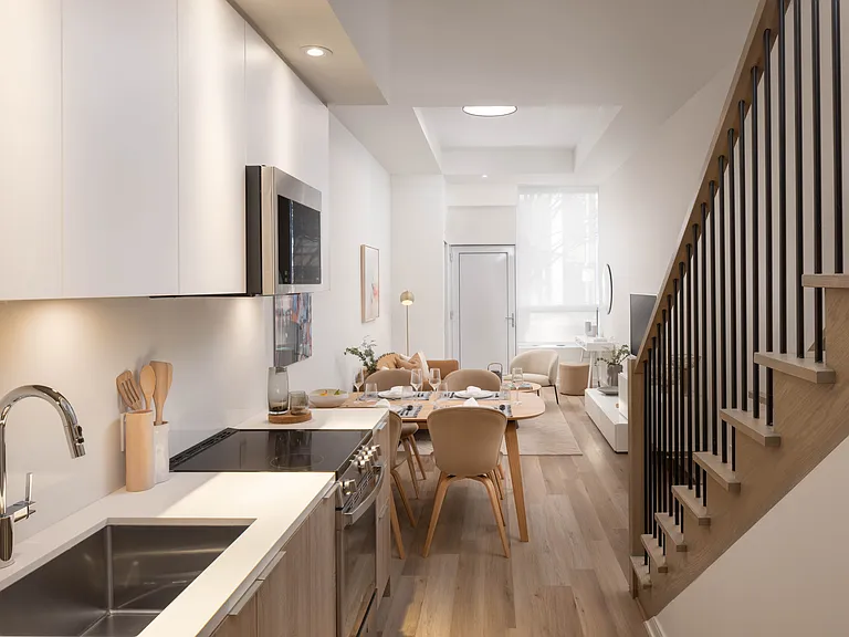 131 Mill St — Photo 1