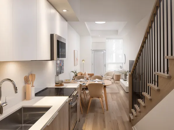 Maple House at Canary Landing