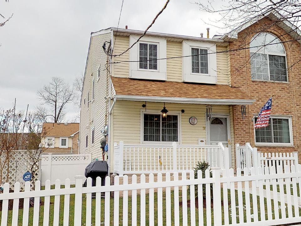 1st image of 9 Dreyer Ave